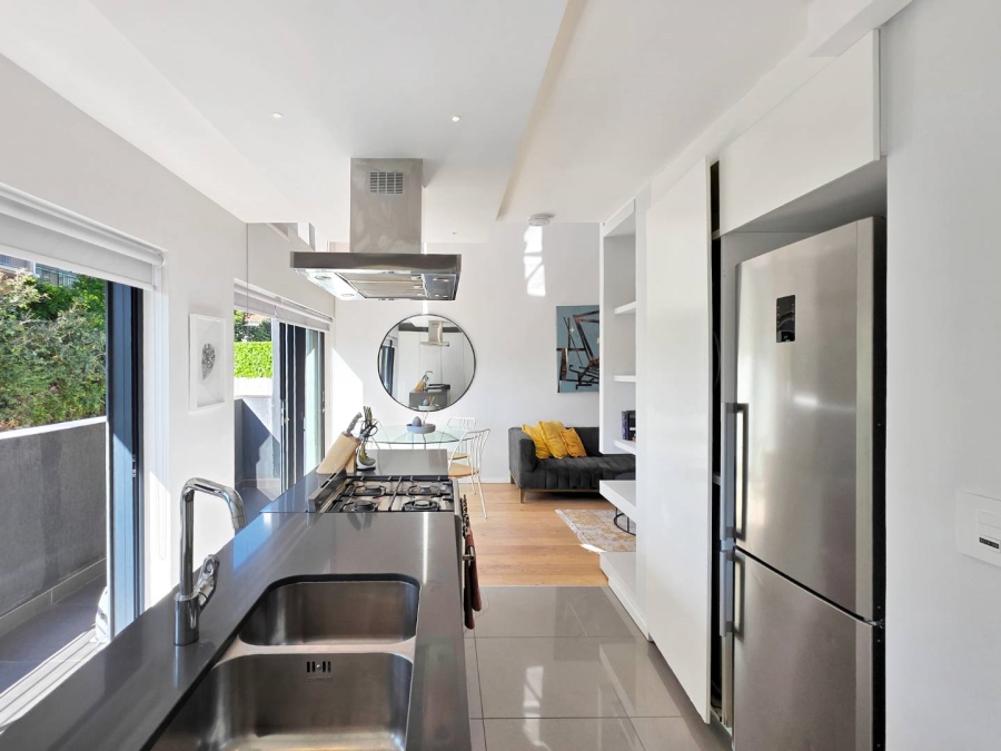 2 Bedroom Property for Sale in Sea Point Western Cape